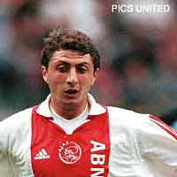 Ajax boekt monsterzege op Sparta