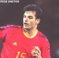 Spanje plaatst zich voor achtste finale