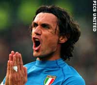 Maldini evenaart WK-record Seeler