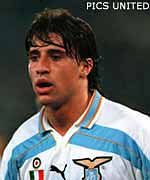 Spurs richt pijlen nu op Hernan Crespo