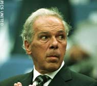 Van Raaij maakt termijn niet af bij PSV