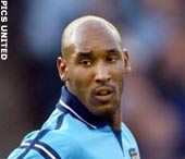 Franse bond schorst Anelka