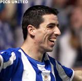 Roy Makaay doet het ook tegen Valencia