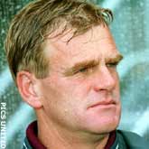 Thumbnail for article: Dwight Lodeweges praat met AGOVV