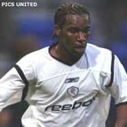 Manchester steelt punt bij beter Bolton