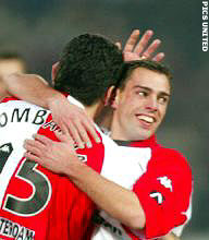 Lurling redt Feyenoord tegen Vitesse