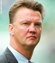 Fulham bekent bezig te zijn met Van Gaal