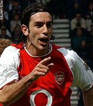 Arsenal piekt te laat, winst zonder waarde