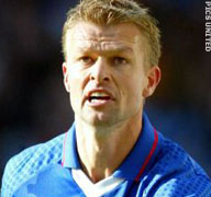 Arthur Numan praat met Bolton Wanderers