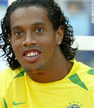 Real en Barça strijden nu om Ronaldinho