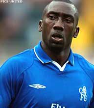 Hasselbaink blijft bij Chelsea