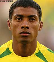 ManU: 'Ronaldinho bijna, misschien Kléberson'