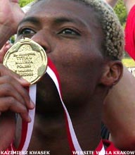 'Fikse schorsing voor wannabe-Ajacied Uche'