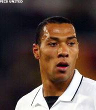 AS Roma huurt Carew van Valencia