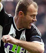 Shearer op rand van ongekende mijlpaal