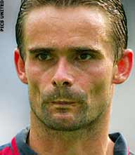 Barça zonder Overmars tegen Beenhakker