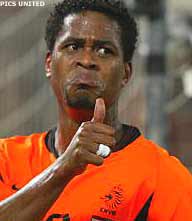 'Advocaat kiest voor Kluivert-Van der Vaart'