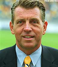 Uilenberg: 'Spelers geen respect voor elkaar'