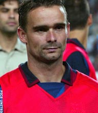 Uitspraken Overmars gemengd ontvangen