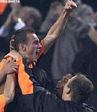 Wervelend Oranje via monsterzege naar EK