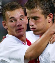 Ajax moeizaam voorbij stug FC Utrecht