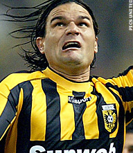 Cornelisse breekt botje, Martel bindt in