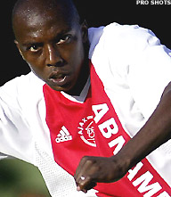 'Hatem Trabelsi meldt zich ziek af bij Ajax'