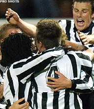 Poule B: Heracles Almelo neemt de leiding