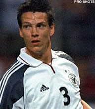 'Rudi, Deutschland mekkert over Ziege'