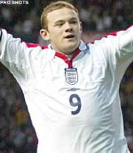 Rooney nu de jongste EK-schutter ooit