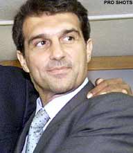 Thumbnail for article: Barça woest op ManU na deal Piqué