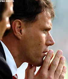Thumbnail for article: 'Bondscoach' Marco van Basten heeft er zin in
