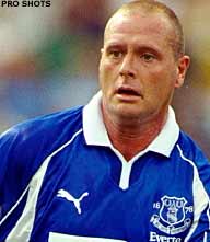 Gascoigne tekent en debuteert bij Boston