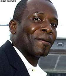 Thumbnail for article: Van Basten wil ook Menzo bij Oranje