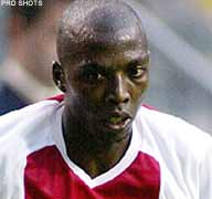 Rebel Hatem Trabelsi keert terug bij Ajax