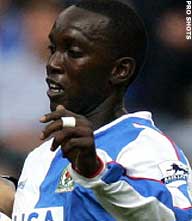 Yorke mikpunt van racistisch gejoel Rovers