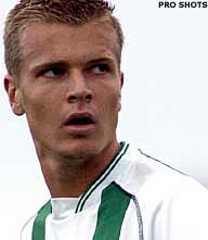 Emmen haalt Veldmate weg bij FC Groningen