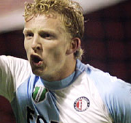 Feyenoord wast heetgebakerd AZ de oren