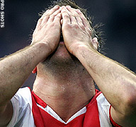 Oerdegelijk ADO houdt Ajax simpel van zich af