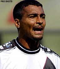 Romario scoort na bijna zeven maanden weer