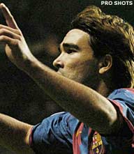 Winnend Barça loopt uit op verliezend Real