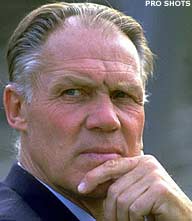 'Verander Arena in Rinus Michels Stadion'