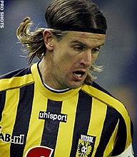 Vitesse kijkt omhoog, Willem II naar beneden