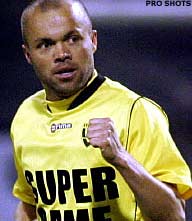 VVV tot nacompetitie zonder Earnest Stewart