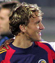 Roemenië dankzij Mitea langs Macedonië