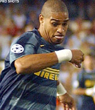 Inter: Adriano mogelijk op tijd fit voor Milan