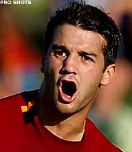 Chivu scoort, Roma verliest, Samp rukt op