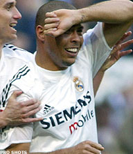 Frisse Ronaldo leidt Real naar monsterzege