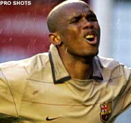 Thumbnail for article: Barcelona ploetert zich bij Levante naar titel