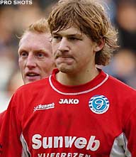 Glenn Loovens in beeld bij Schotse Falkirk
